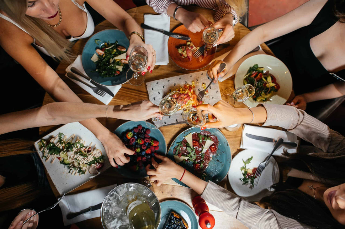 Warum schlafe ich nach einem späten Abendessen schlechter?