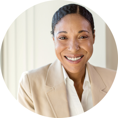 Portrait of Anne (47), Hello Inside user—afternoon crash traced to her lunch-driven glucose response (working mom)